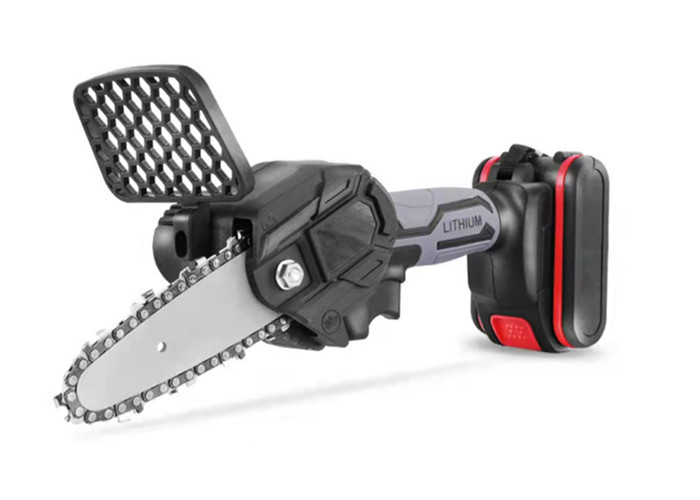 4 Inch Small Battery Powered Chainsaw Cordless Anti Slip For Garden